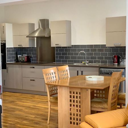 Lytham St Annes, A Spacious, High End, One Bedroomed Apartment 5 Dış mekan fotoğraf